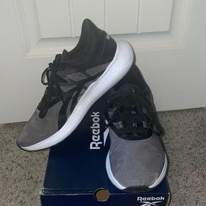 Womens Reebok Running Shoes 9